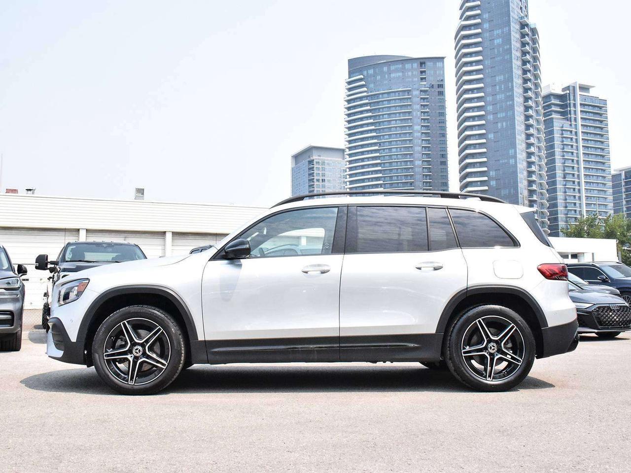 2023 Mercedes-Benz AMG GLB 35 GLB 250 Photo3