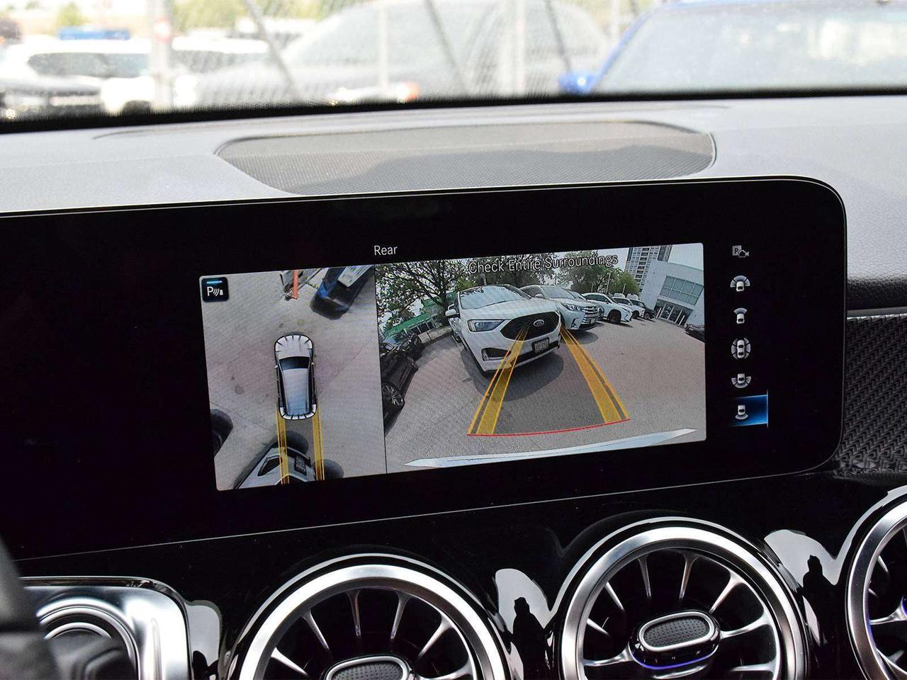 2023 Mercedes-Benz AMG GLB 35 GLB 250 Photo