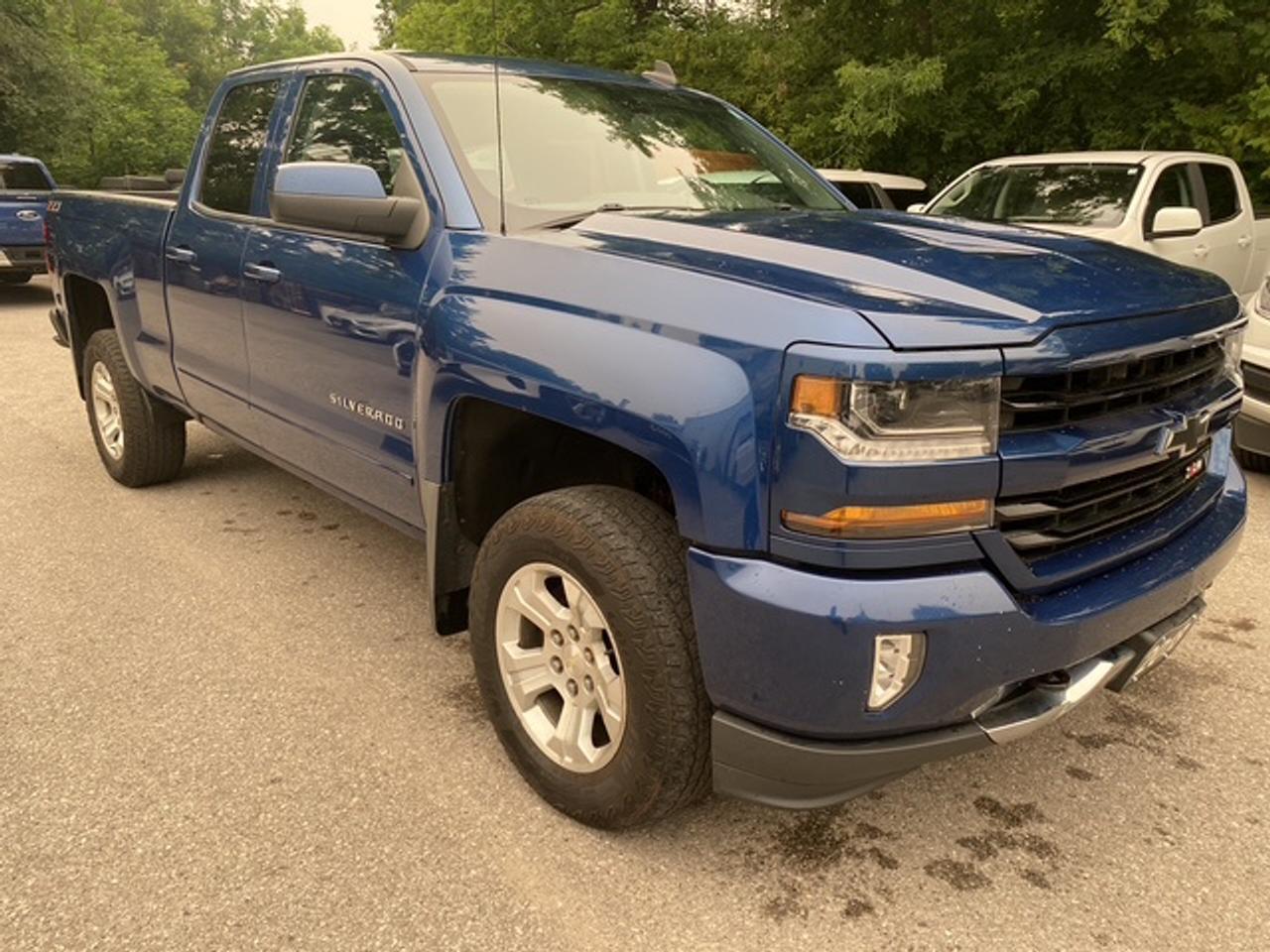 2018 Chevrolet Silverado 1500 1500 LT 4WD DOUBLE CAB Photo