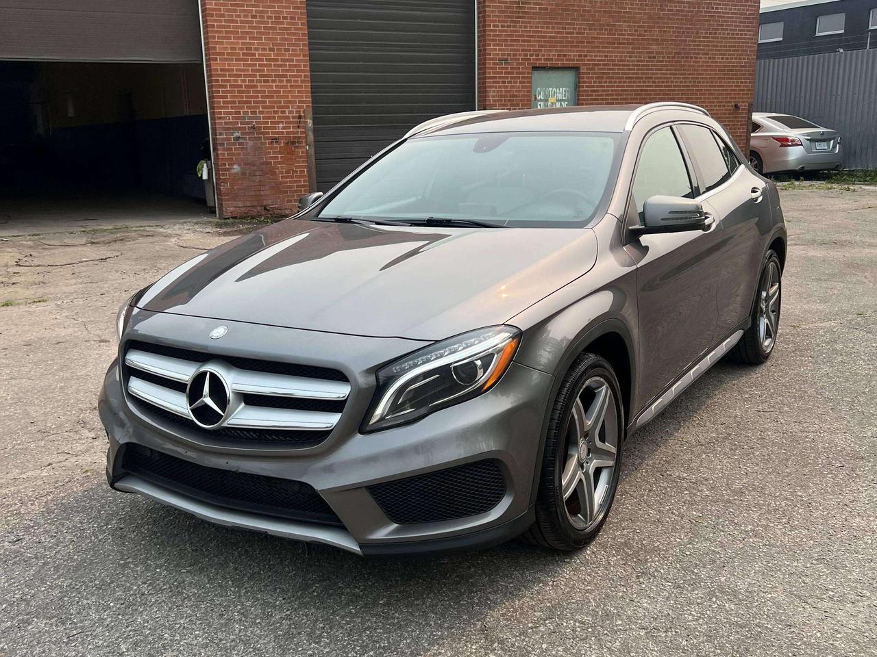 2015 Mercedes-Benz GLA GLA 250 4MATIC NAVIGATION LEATHER SEATS Photo