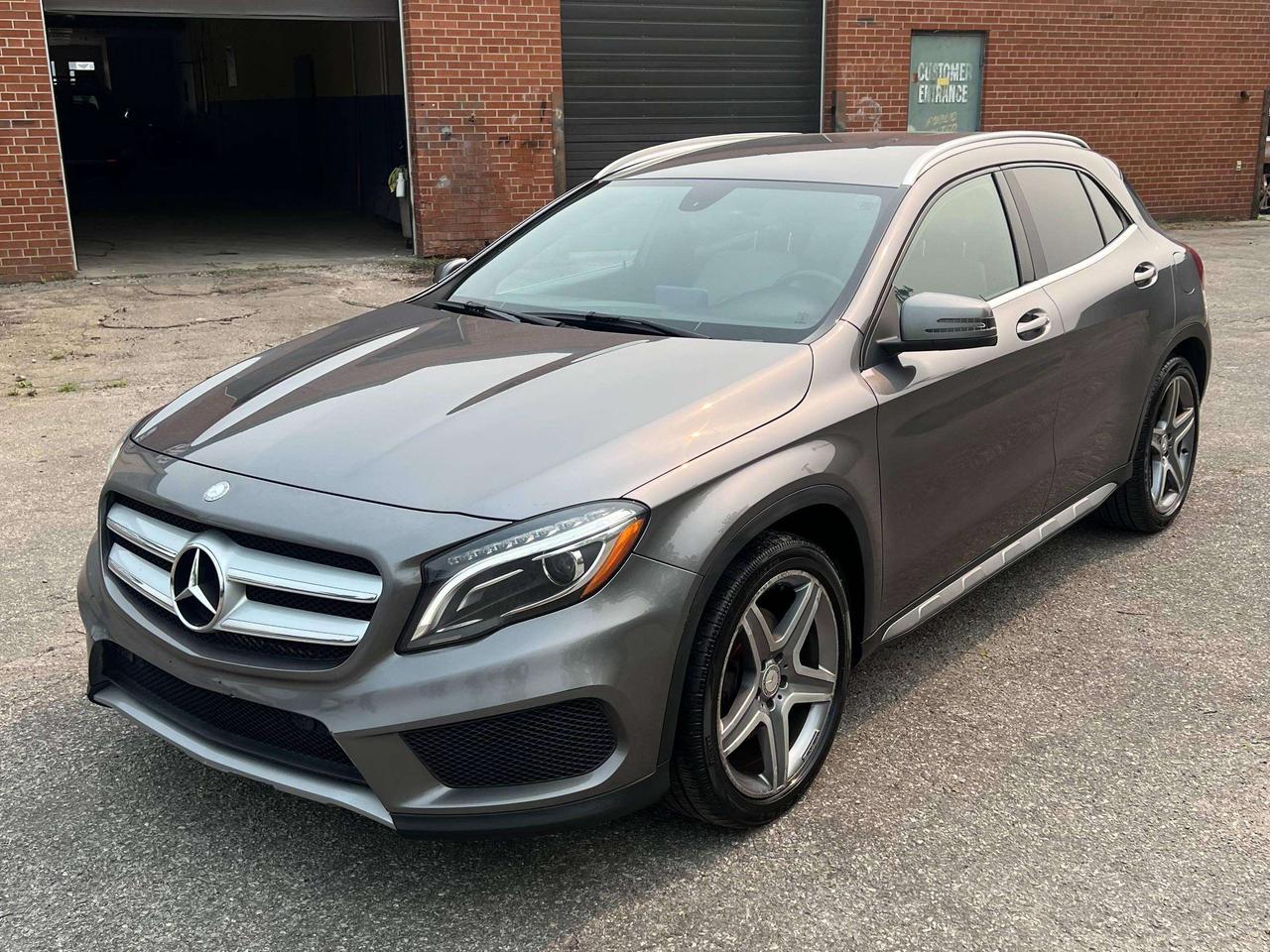 2015 Mercedes-Benz GLA GLA 250 4MATIC NAVIGATION LEATHER SEATS Photo