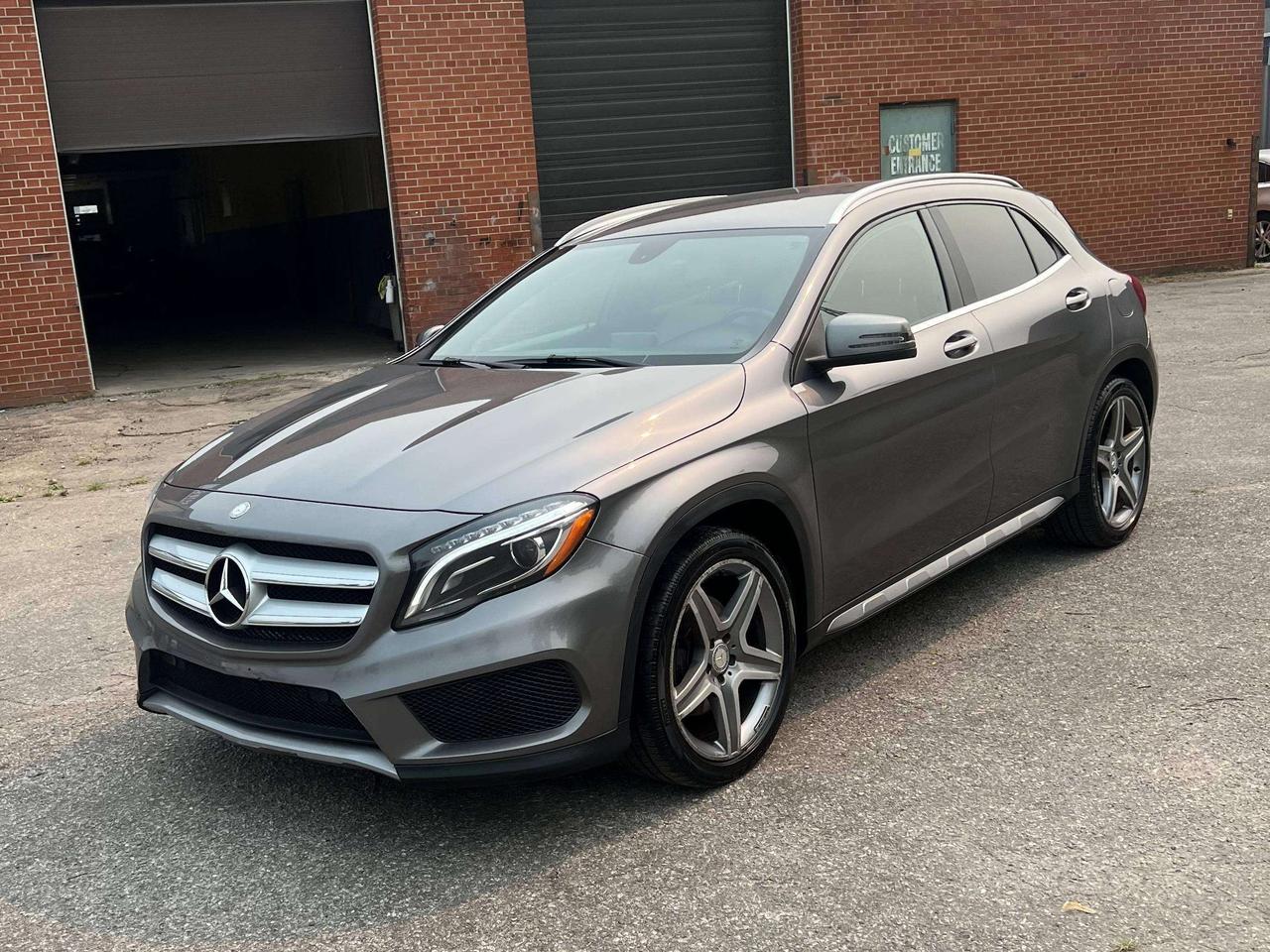 2015 Mercedes-Benz GLA GLA 250 4MATIC NAVIGATION LEATHER SEATS Photo