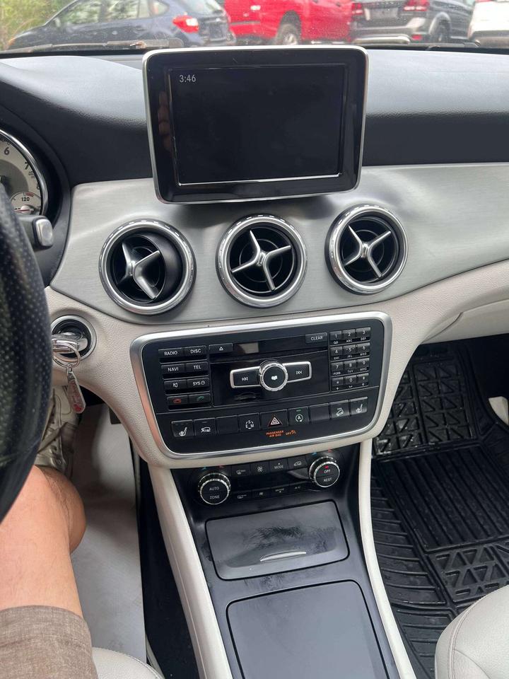 2015 Mercedes-Benz GLA GLA 250 4MATIC NAVIGATION LEATHER SEATS Photo