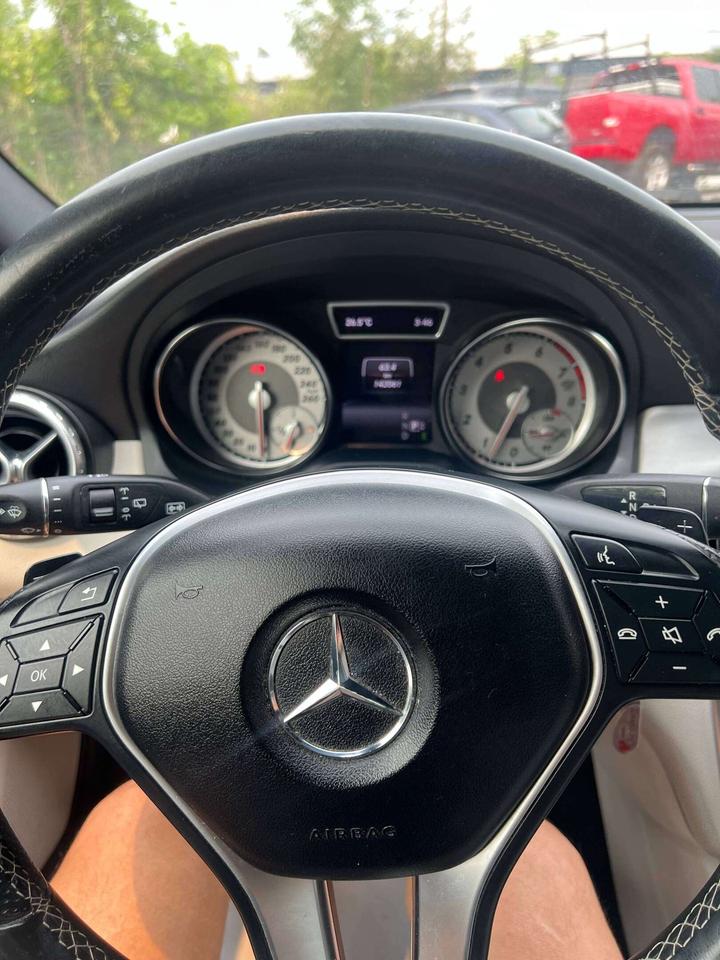 2015 Mercedes-Benz GLA GLA 250 4MATIC NAVIGATION LEATHER SEATS Photo