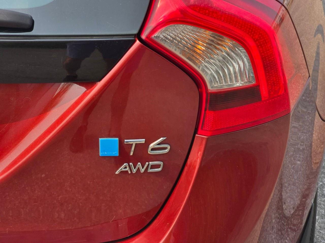 2015 Volvo V60 4DR WGN T6 PREMIER PLUS AWD Photo