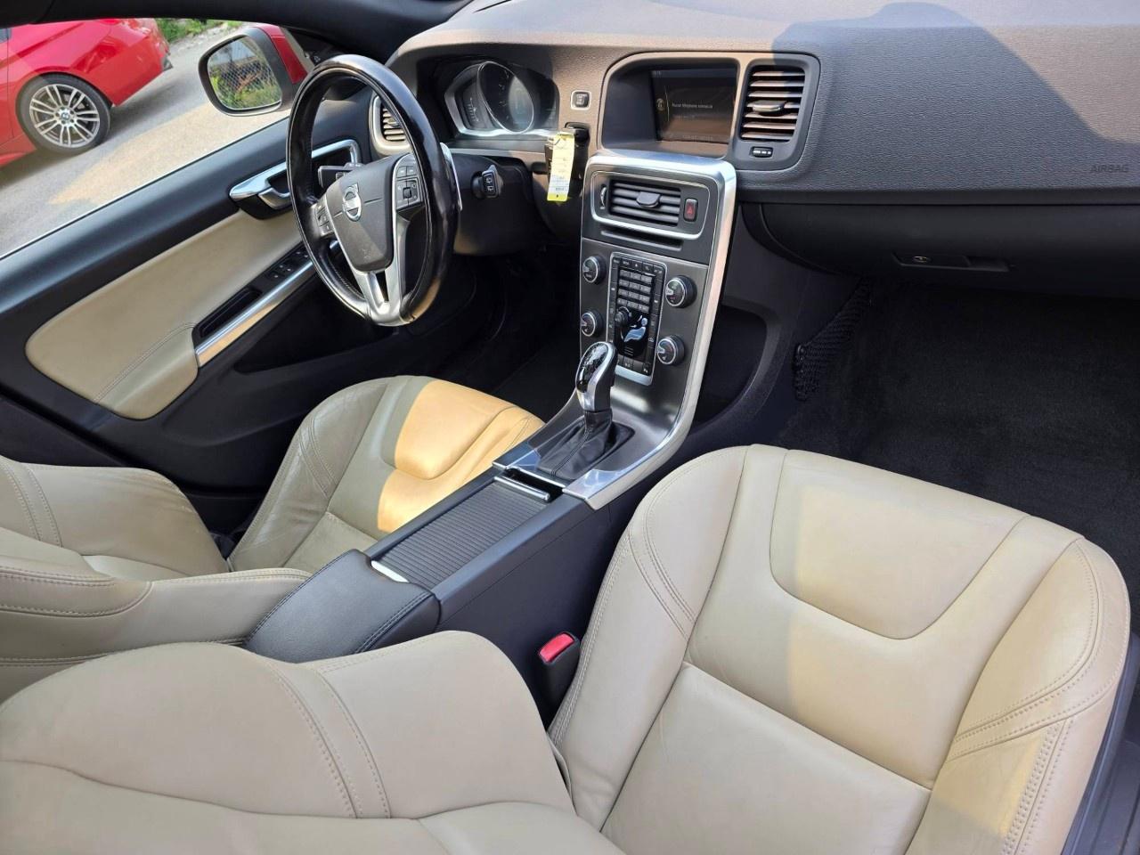 2015 Volvo V60 4DR WGN T6 PREMIER PLUS AWD Photo