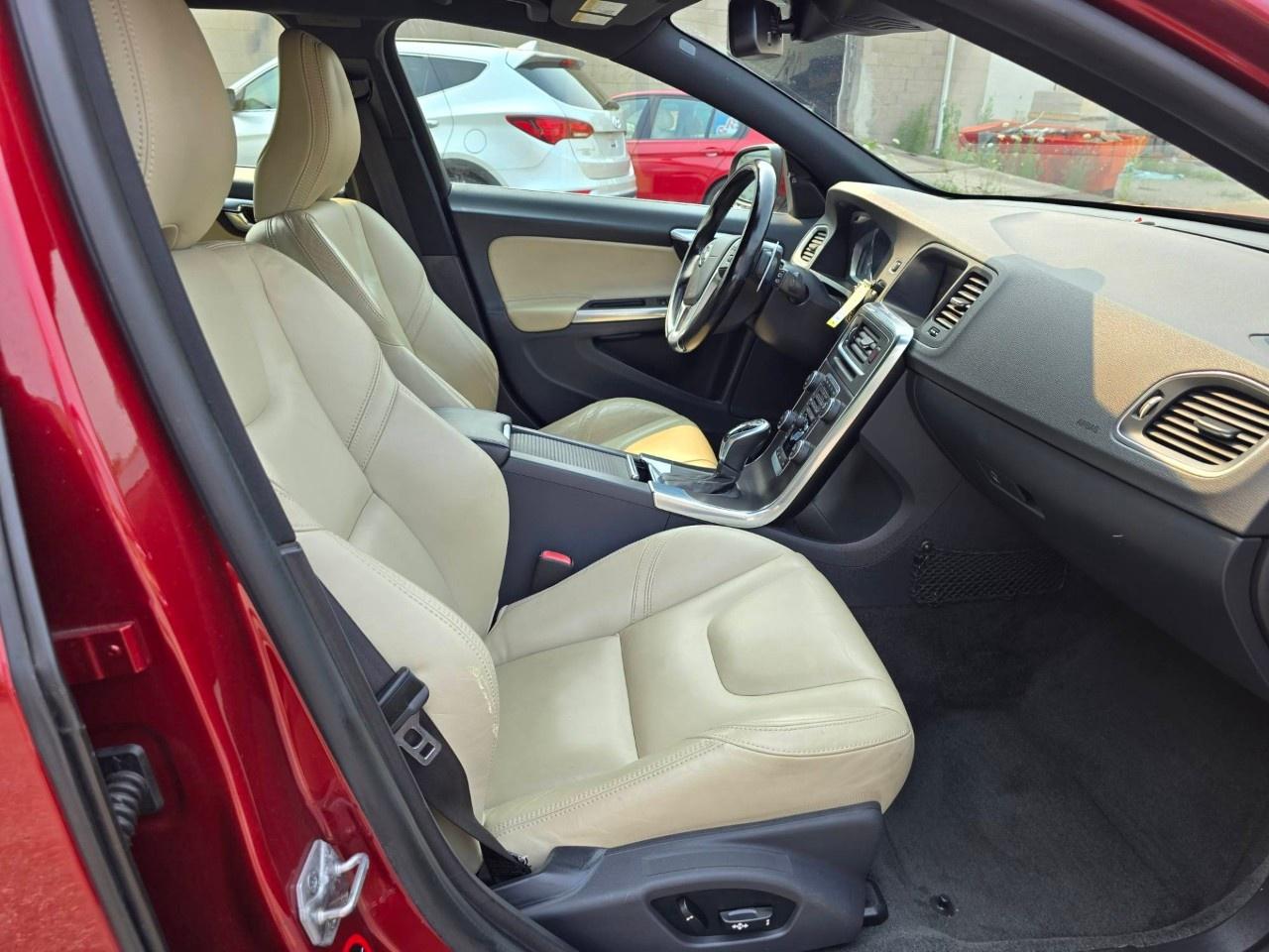 2015 Volvo V60 4DR WGN T6 PREMIER PLUS AWD Photo