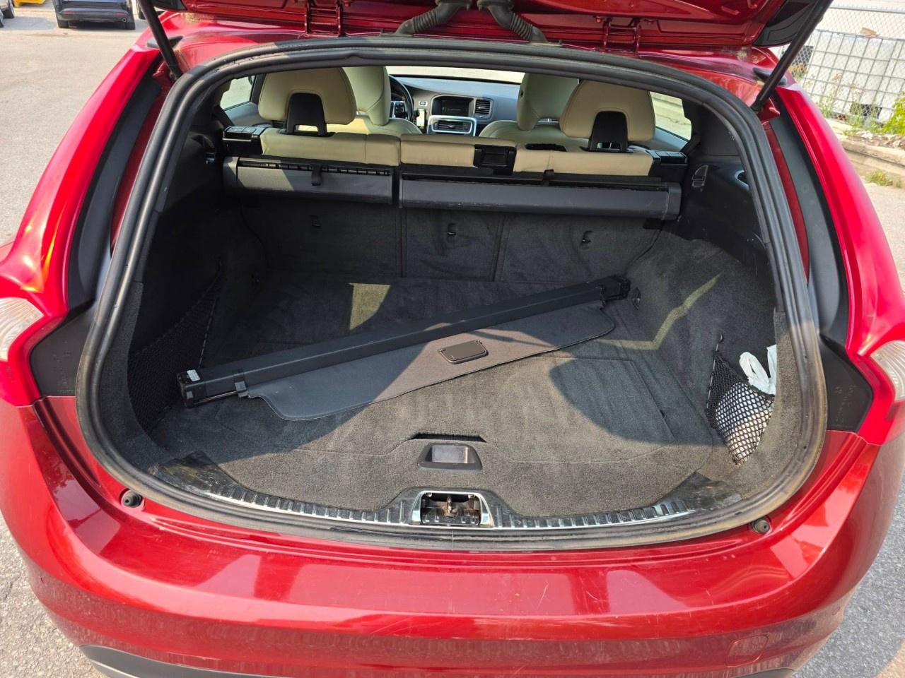 2015 Volvo V60 4DR WGN T6 PREMIER PLUS AWD Photo
