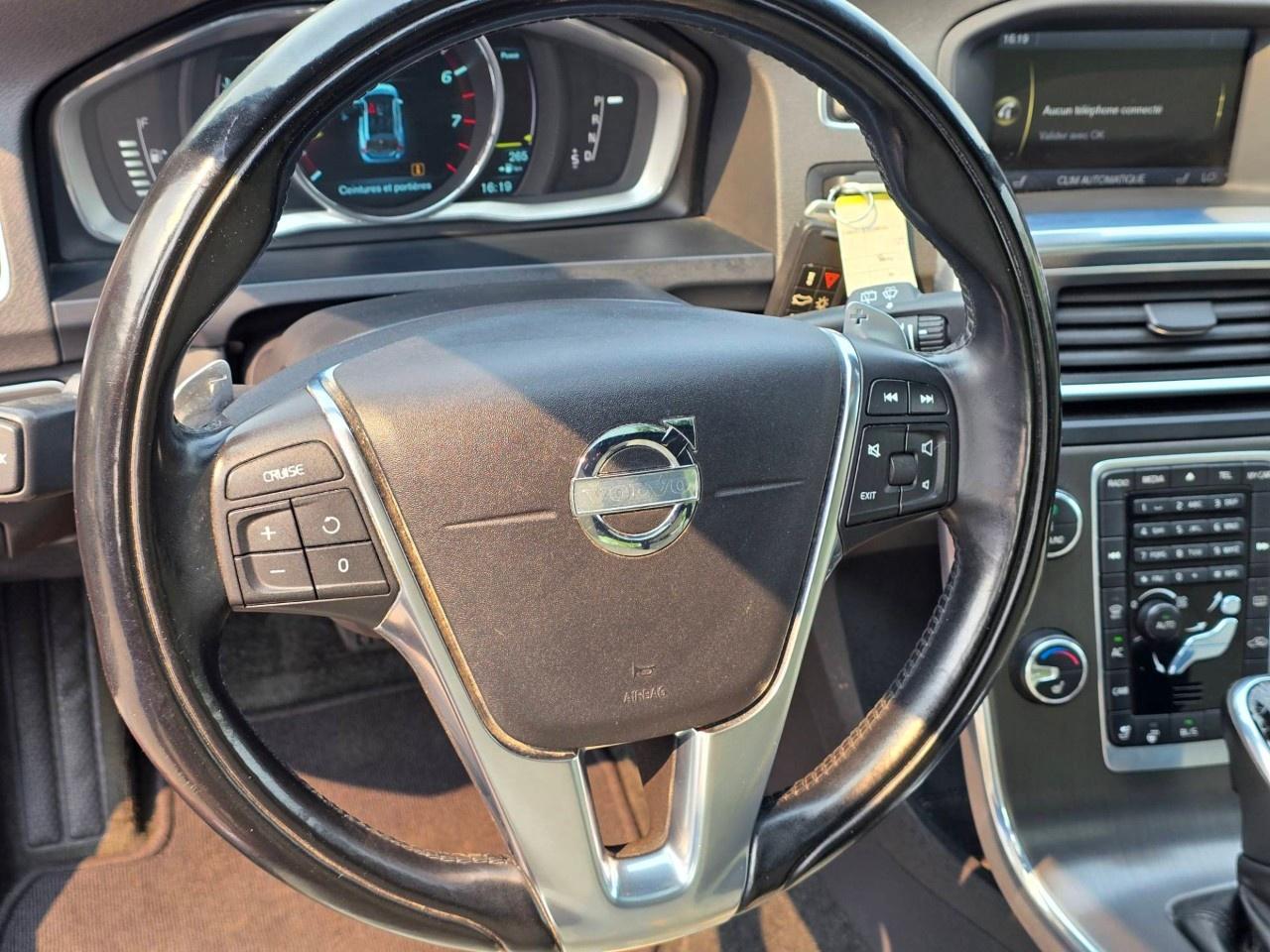 2015 Volvo V60 4DR WGN T6 PREMIER PLUS AWD Photo
