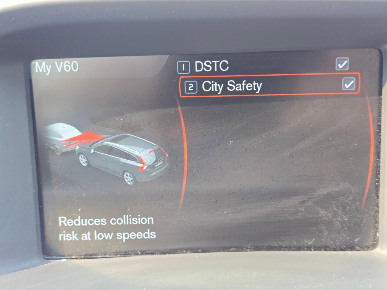 2015 Volvo V60 4DR WGN T6 PREMIER PLUS AWD Photo