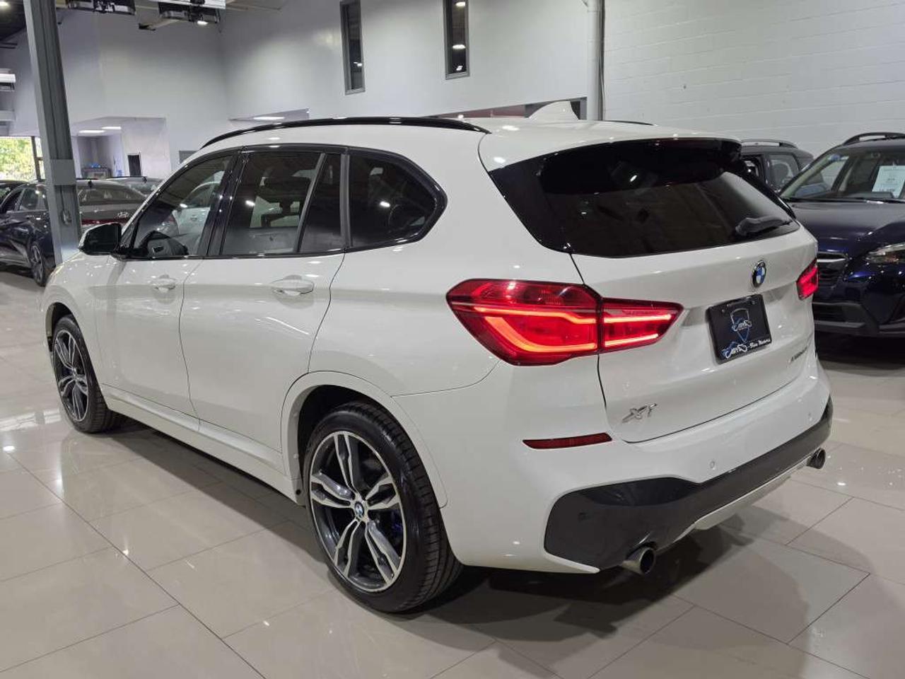 2019 BMW X1 xDrive28i M Sports package No Accidents 19 M wheels Panoramic Roof Navi Backup Cam Photo