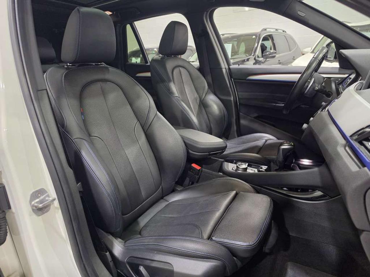 2019 BMW X1 xDrive28i M Sports package No Accidents 19 M wheels Panoramic Roof Navi Backup Cam Photo