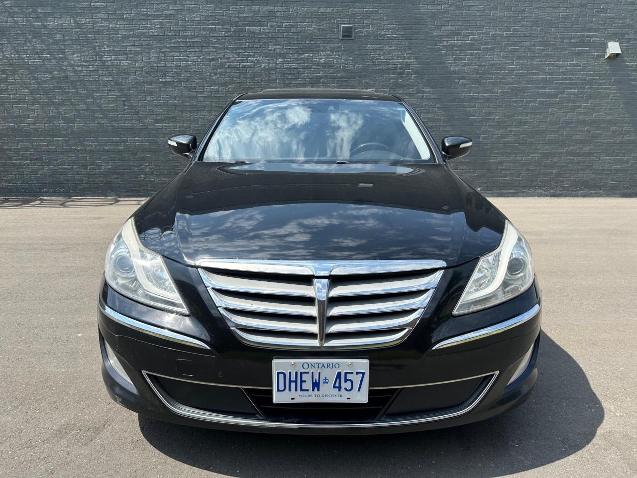 2012 Hyundai Genesis Sedan 4dr Sdn V6 w/Technology Pkg Photo