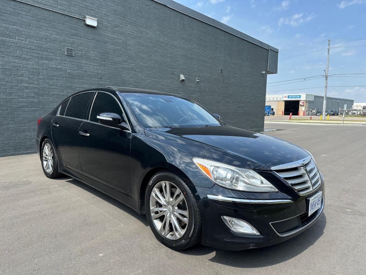 2012 Hyundai Genesis Sedan 4dr Sdn V6 w/Technology Pkg Photo