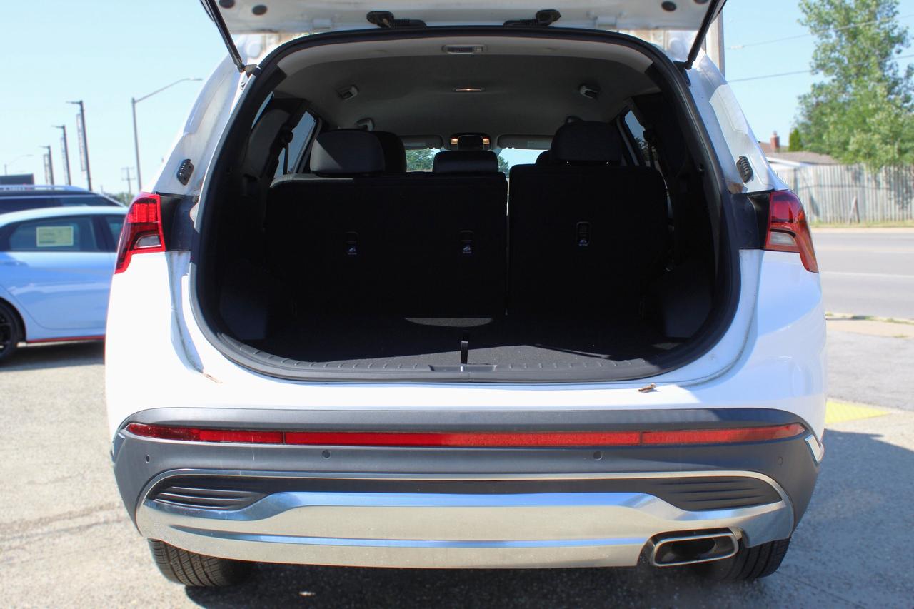 2023 Hyundai Santa Fe Preferred AWD 1-Owner, ONLY 3800 WOW!! Photo