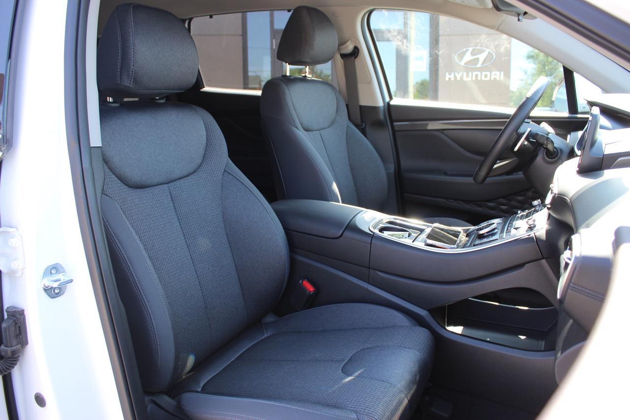 2023 Hyundai Santa Fe Preferred AWD 1-Owner, ONLY 3800 WOW!! Photo