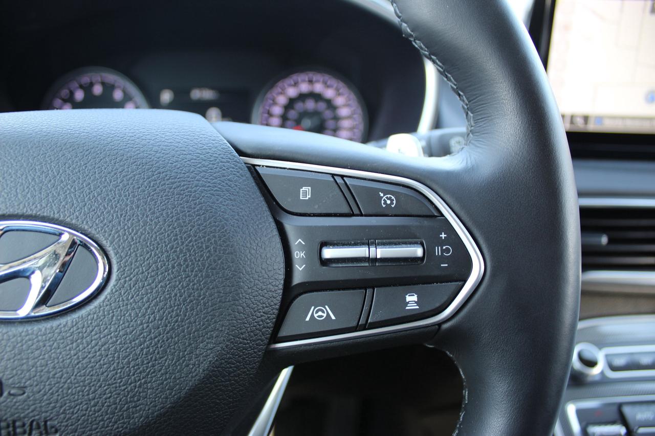 2023 Hyundai Santa Fe Preferred AWD 1-Owner, ONLY 3800 WOW!! Photo