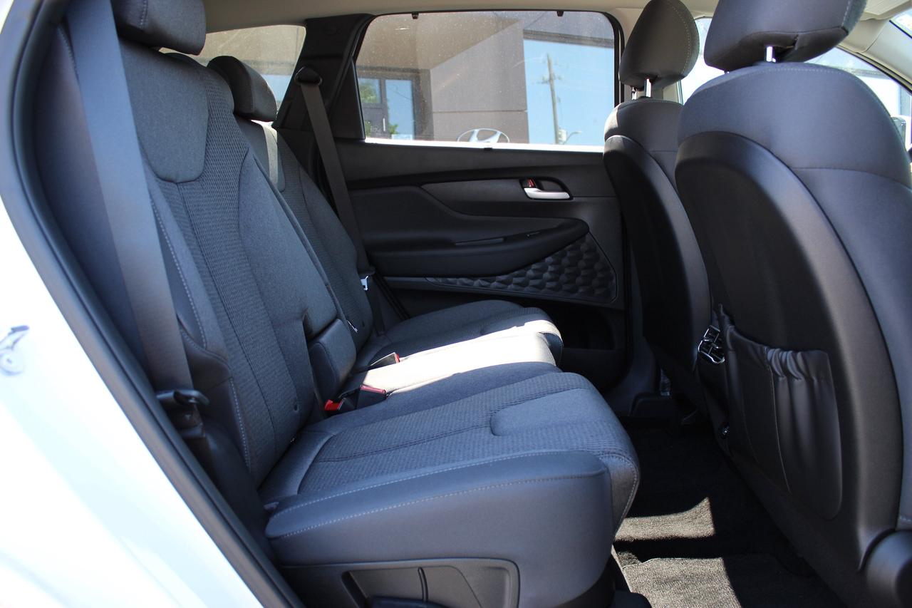 2023 Hyundai Santa Fe Preferred AWD 1-Owner, ONLY 3800 WOW!! Photo