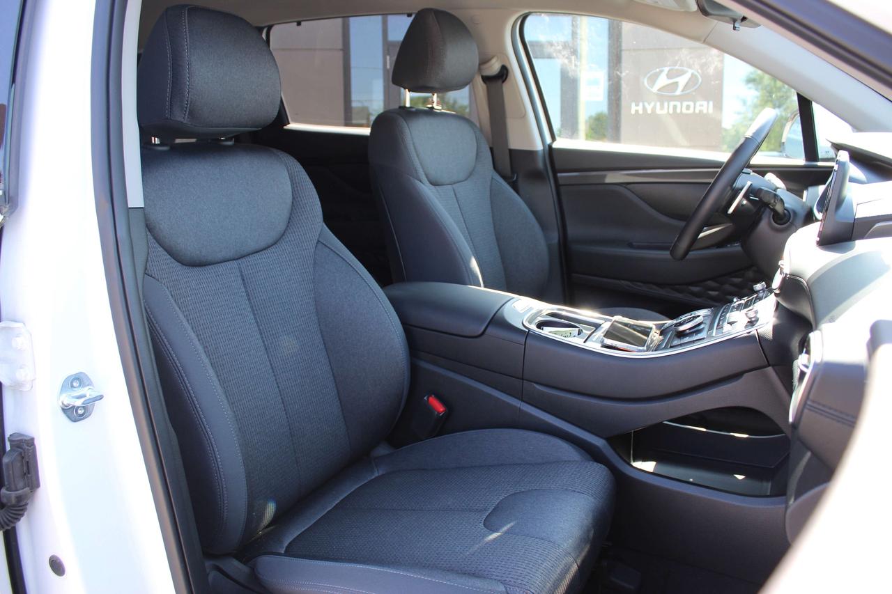 2023 Hyundai Santa Fe Preferred AWD 1-Owner, ONLY 3800KM WOW!! Photo