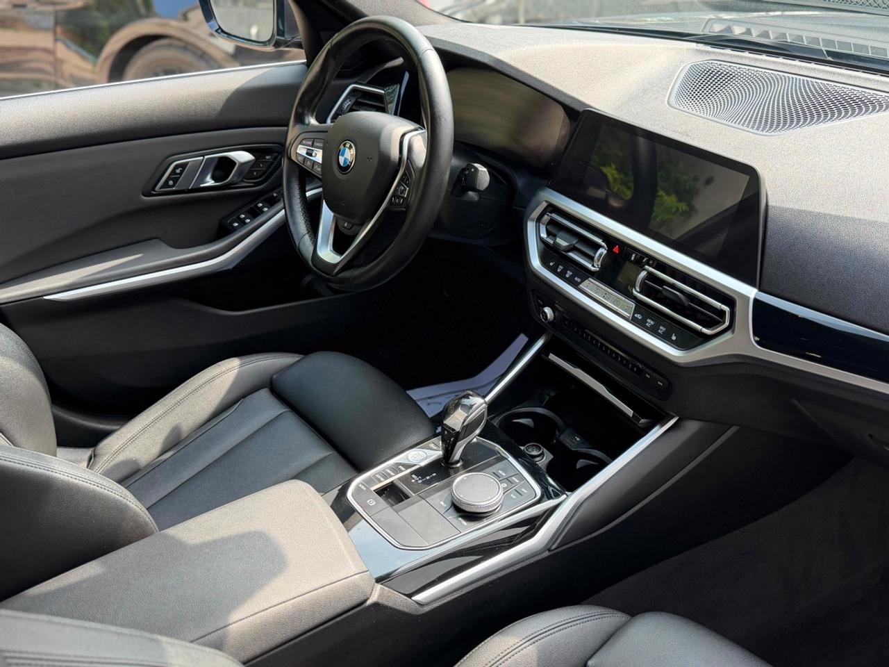 2019 BMW 3-Series 330i xDrive|CLEAN CARFAX Photo