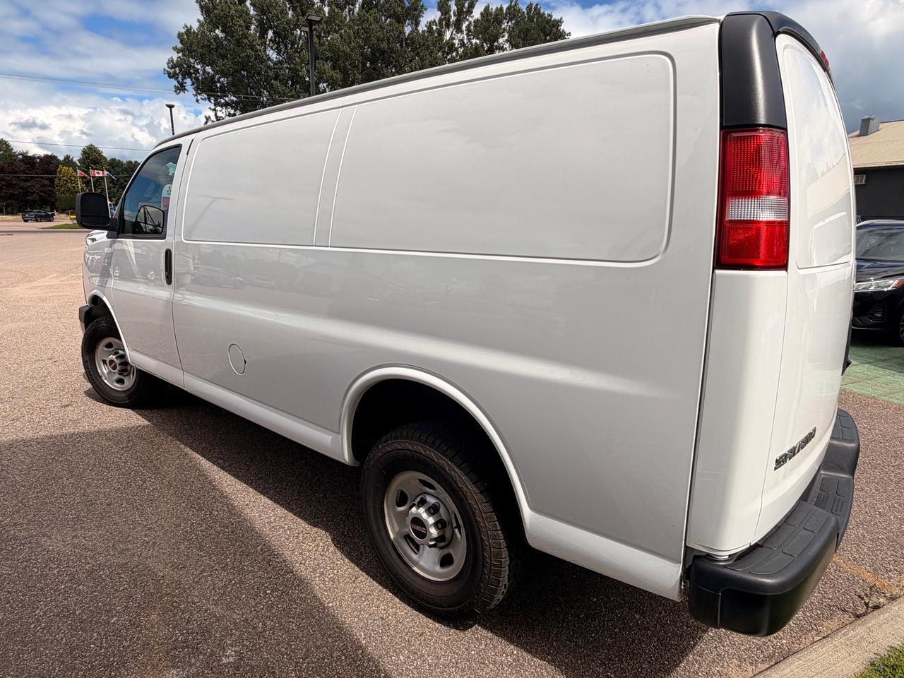 2024 GMC Savana 2500 Work Van Rear-Wheel Drive Cargo Van Photo
