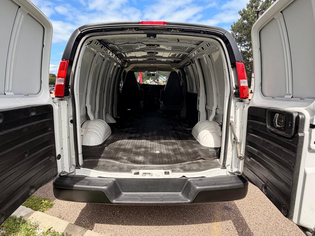 2024 GMC Savana 2500 Work Van Rear-Wheel Drive Cargo Van Photo