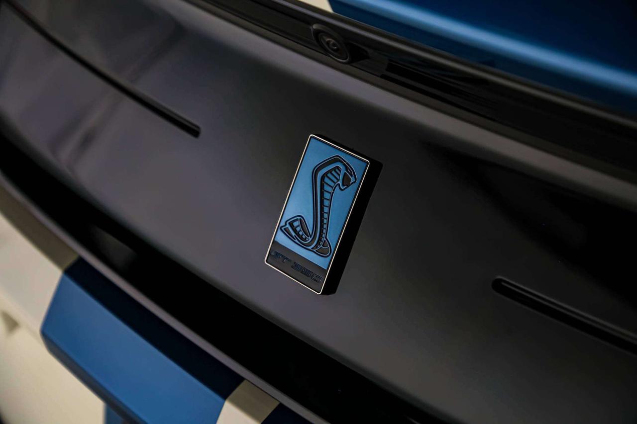 2020 Ford Mustang SHELBY GT350R HERITAGE EDITION 5.2L V8 LOWKM RARE Photo