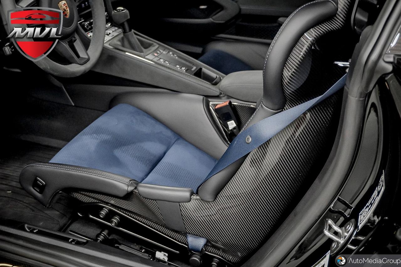 2025 Porsche 718 Cayman GT4 RS 2dr Rear-Wheel Drive Coupe Photo