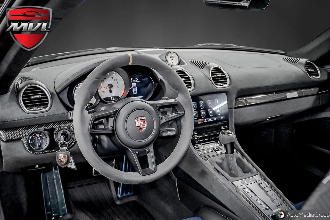 2025 Porsche 718 Cayman GT4 RS 2dr Rear-Wheel Drive Coupe Photo