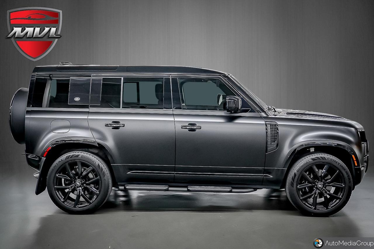 2023 Land Rover Defender V8 4dr All-Wheel Drive 110 Photo