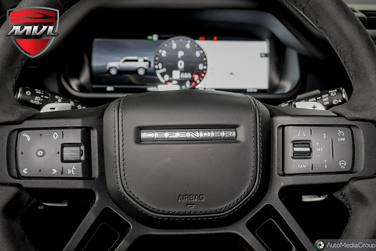 2023 Land Rover Defender V8 4dr All-Wheel Drive 110 Photo