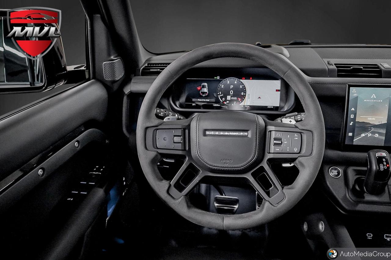 2023 Land Rover Defender V8 4dr All-Wheel Drive 110 Photo