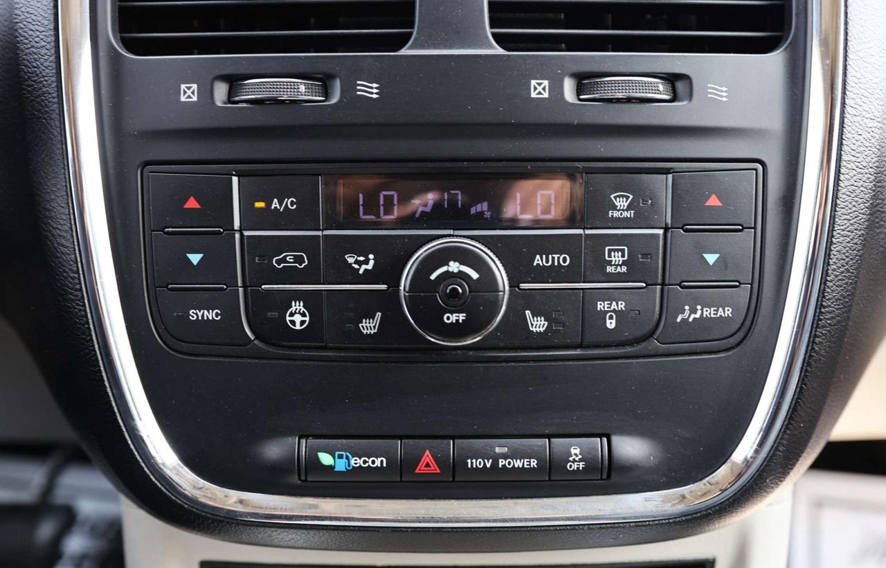 2012 Dodge Grand Caravan CREW PLUS-7PASS-DVD-R STARTER/BCAM/LEATHER/P SEAT/H SEATS & STEERING/BLUETOOTH/PSD/CRUISE CONTROL Photo