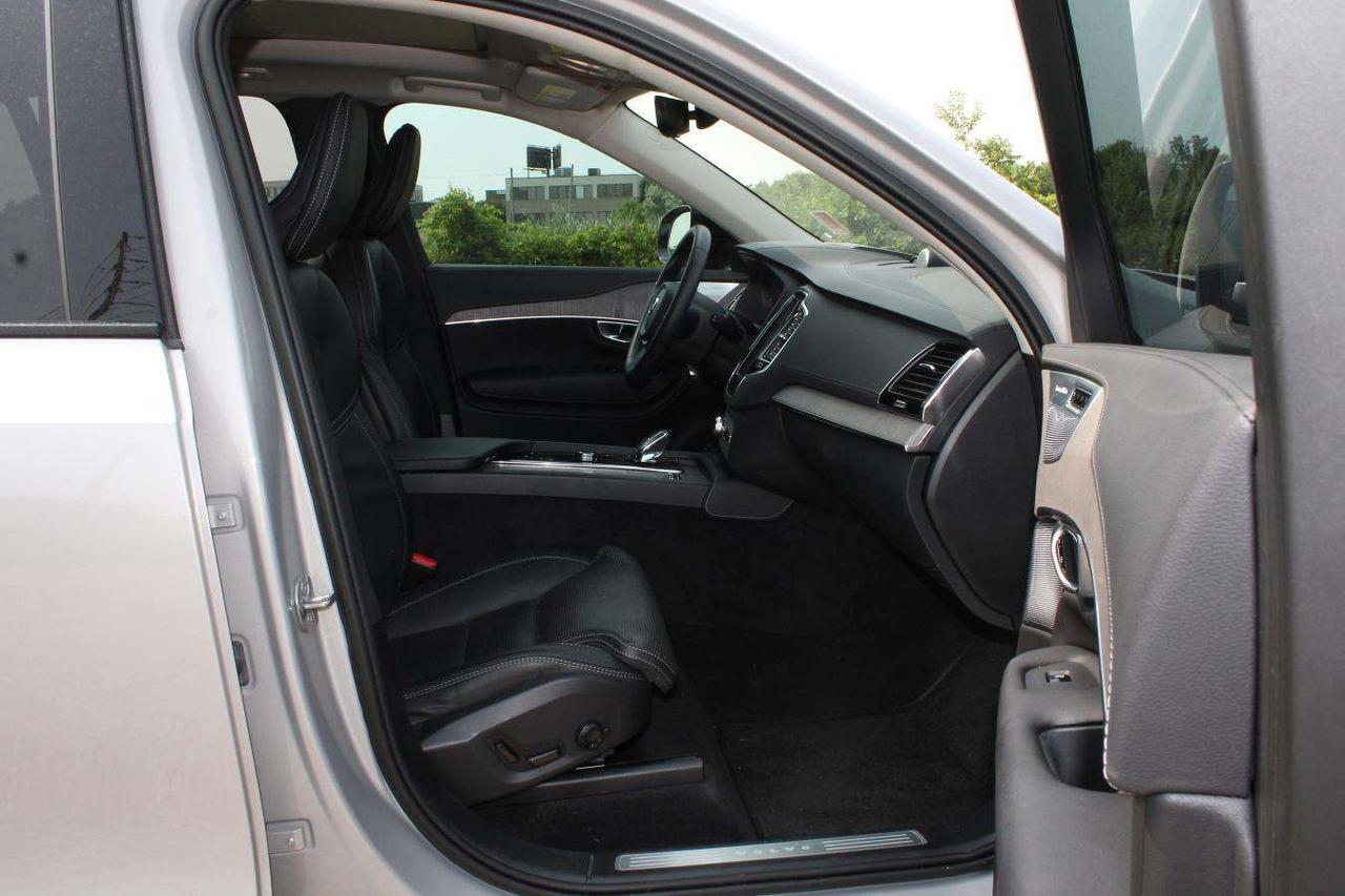 2023 Volvo XC90 Ultimate  Gps Moonroof ReverseCamera ParkingSensor Photo