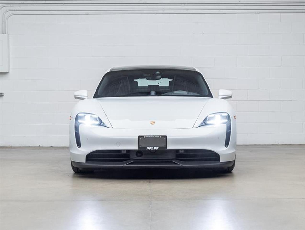 2022 Porsche Taycan  Photo