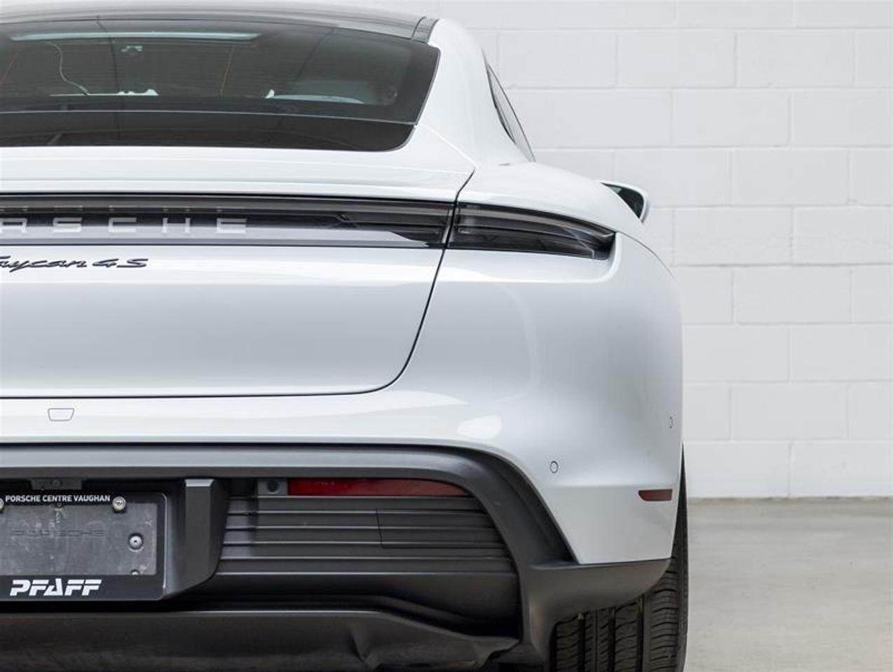 2022 Porsche Taycan  Photo