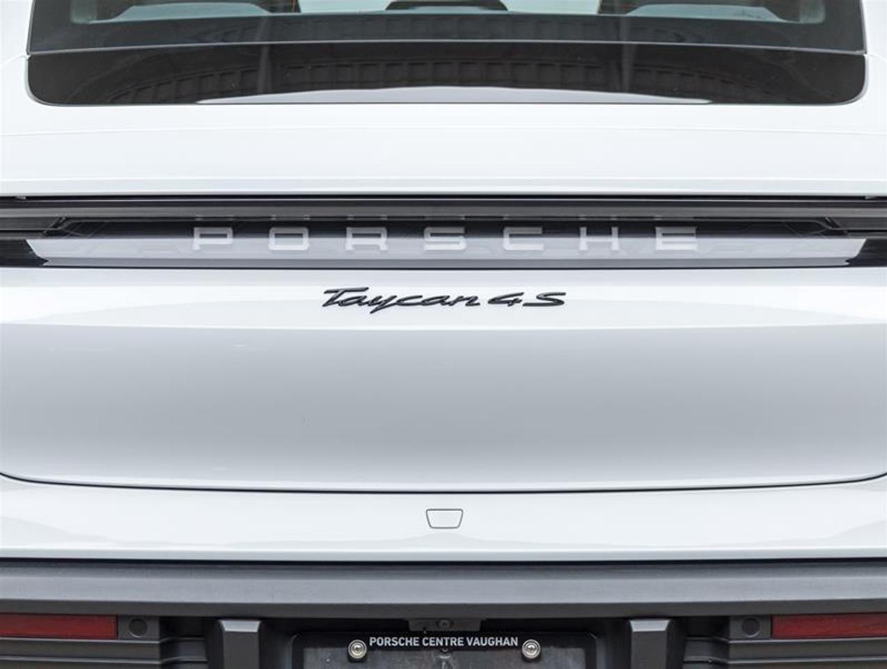 2022 Porsche Taycan  Photo