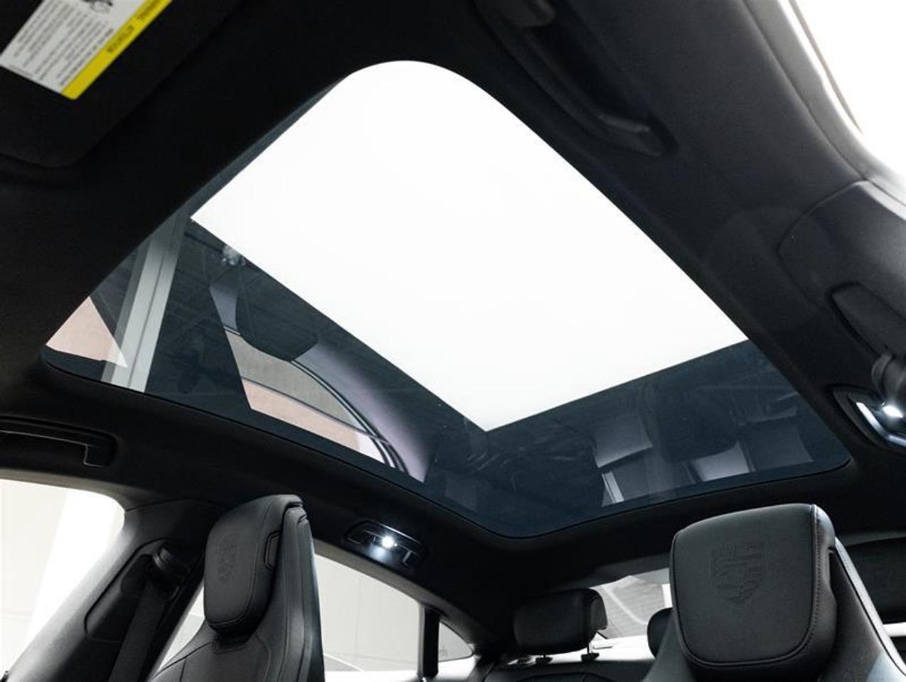 2022 Porsche Taycan  Photo