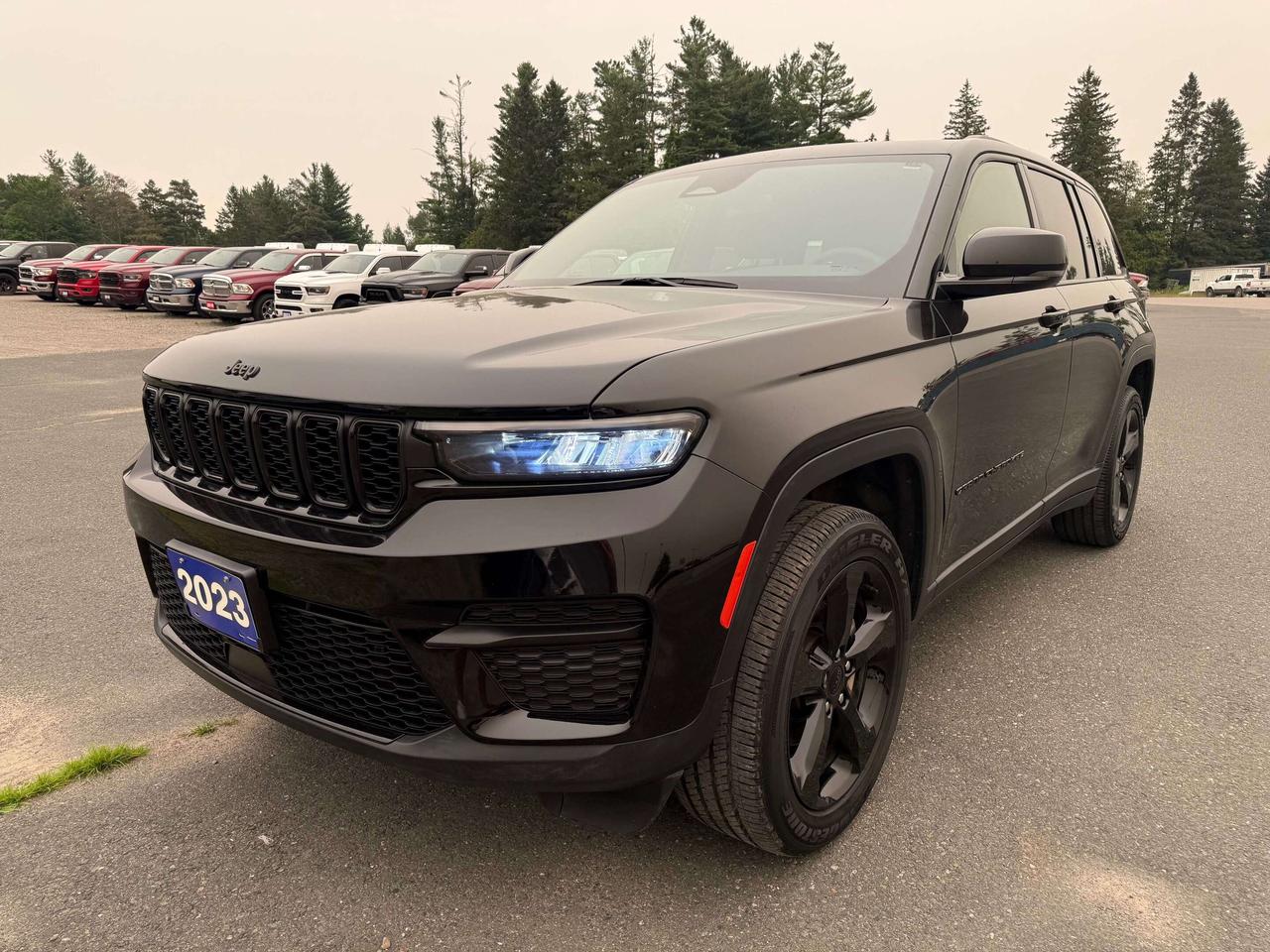 2023 Jeep Grand Cherokee Altitude Photo