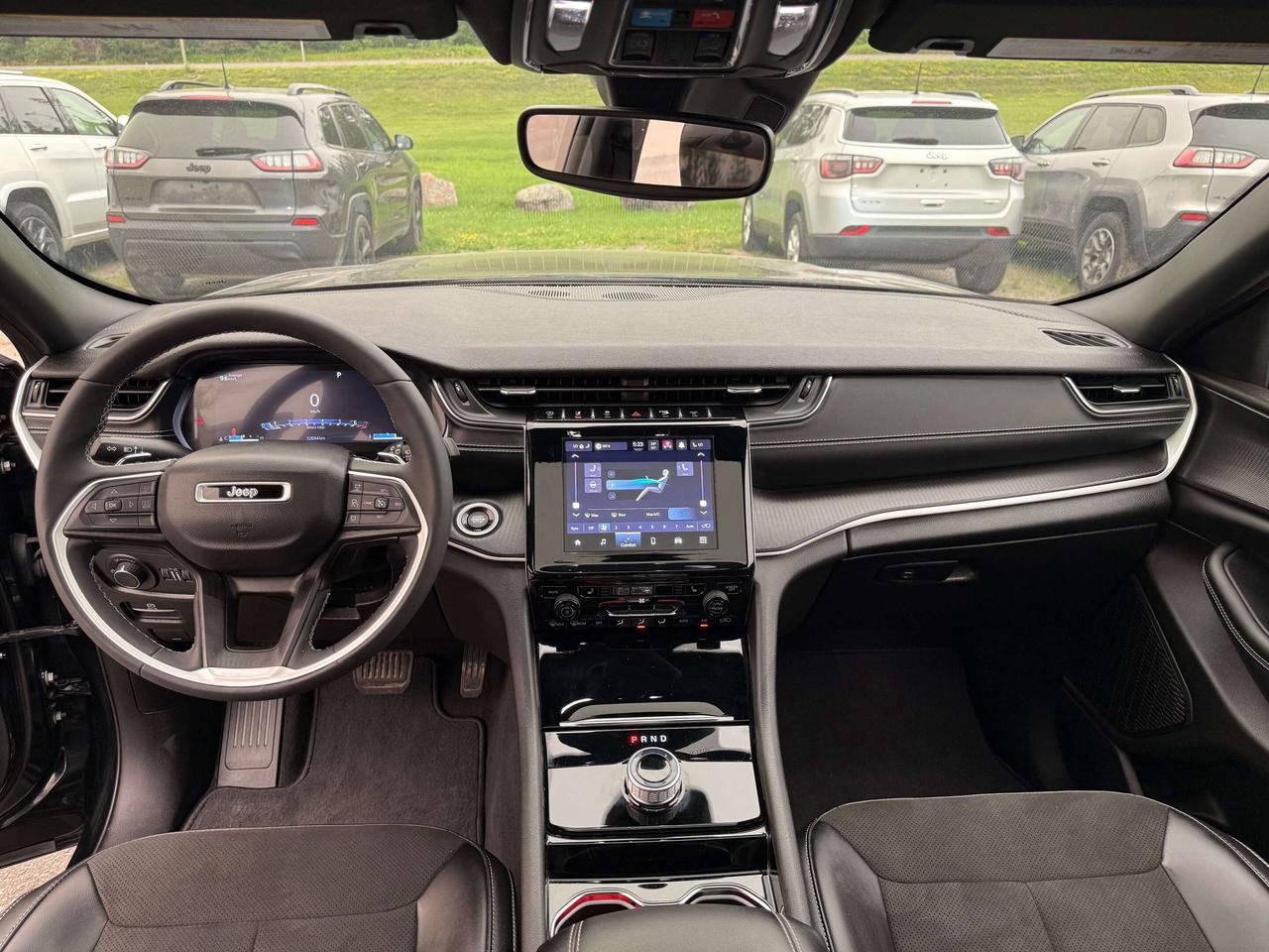 2023 Jeep Grand Cherokee Altitude Photo