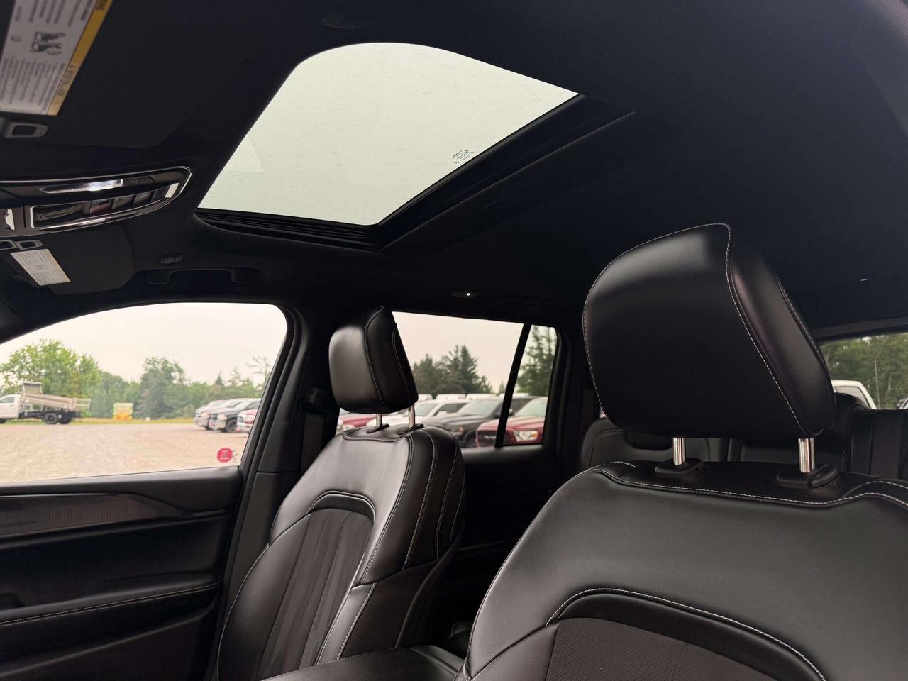 2023 Jeep Grand Cherokee Altitude Photo