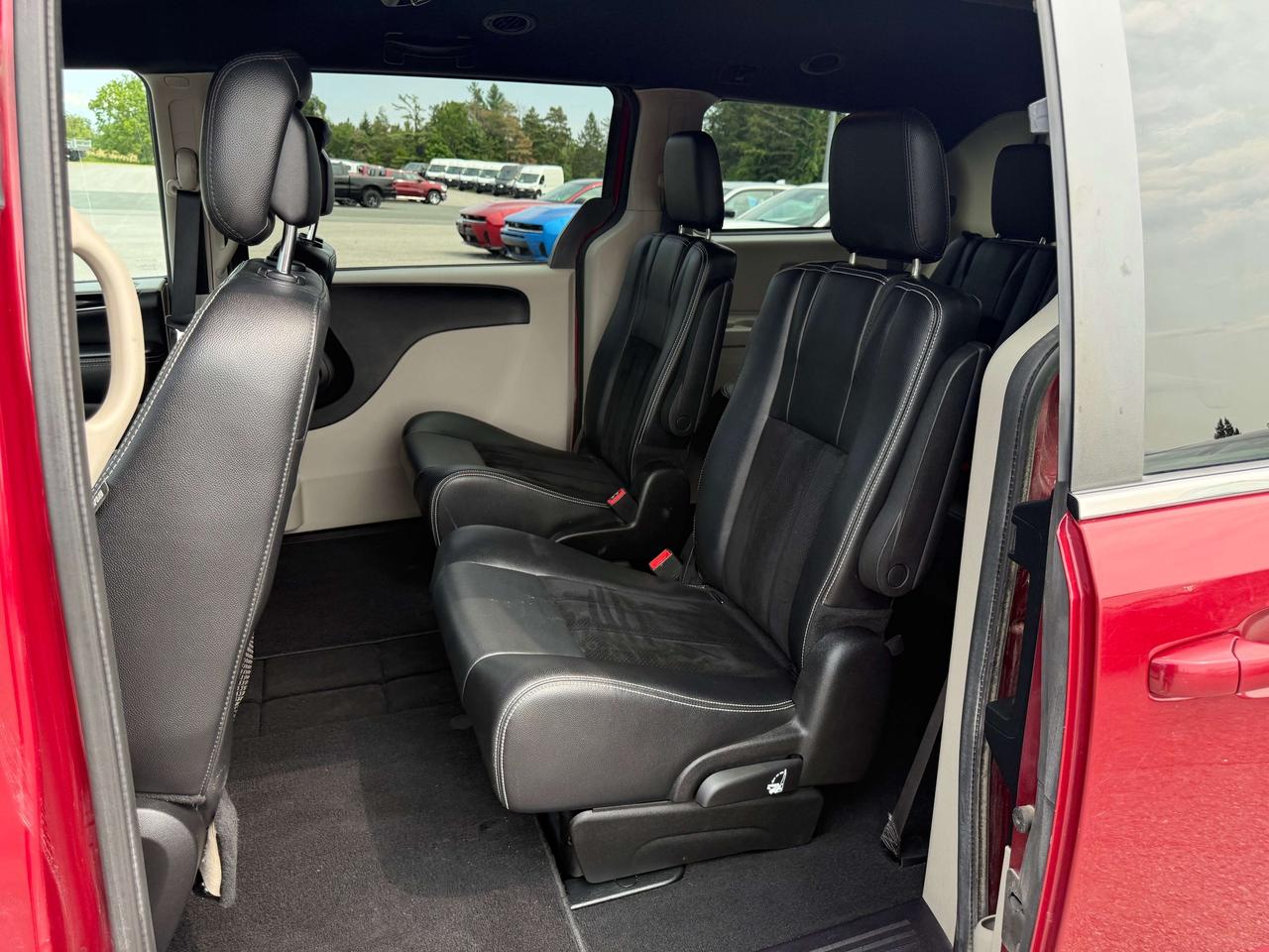 2016 Dodge Grand Caravan SXT Premium Plus - cruise control Photo