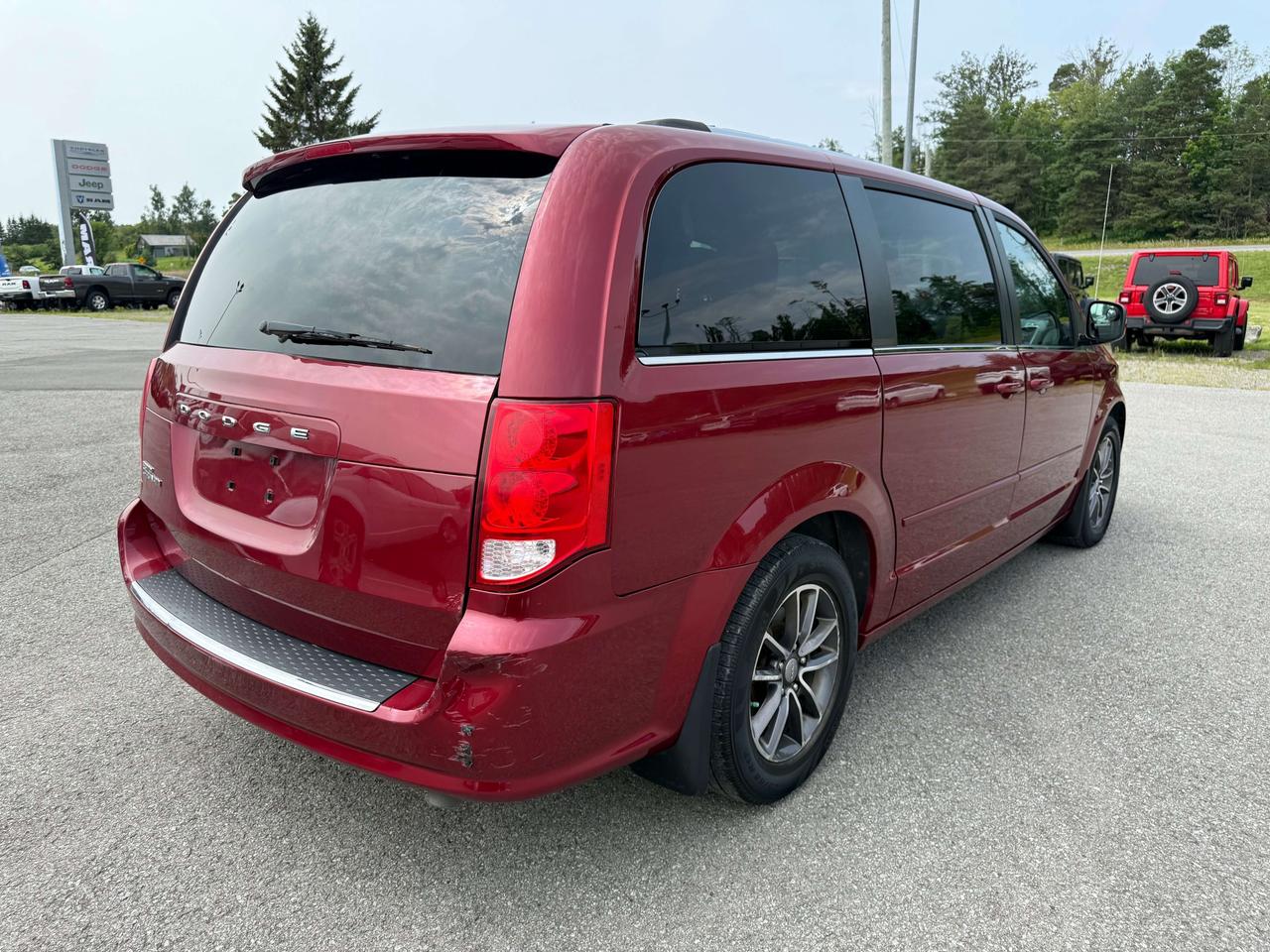 2016 Dodge Grand Caravan SXT Premium Plus - cruise control Photo