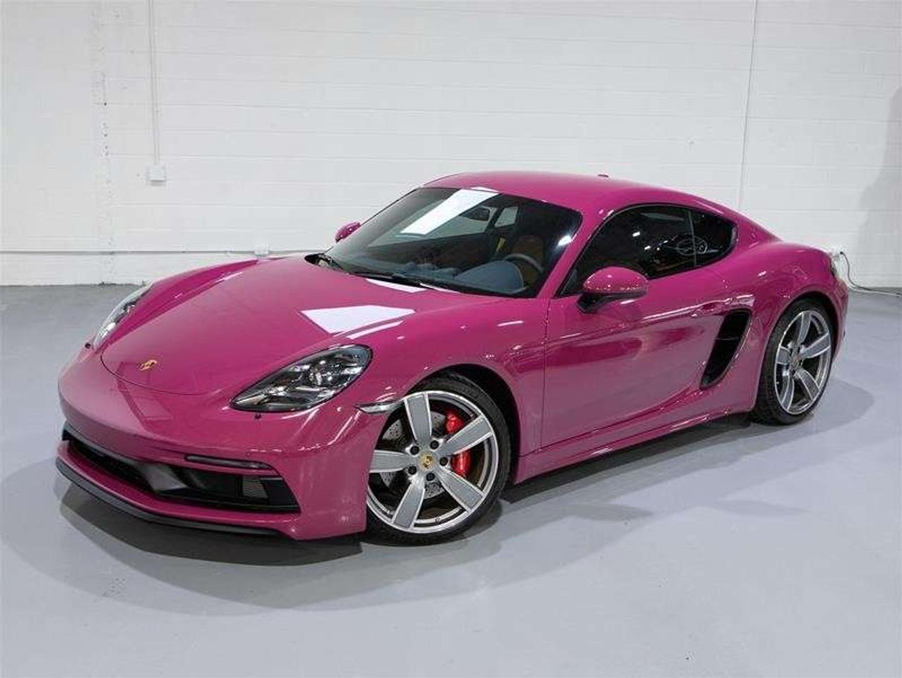 2025 Porsche 718 Cayman GTS 4.0 Coupe Photo1