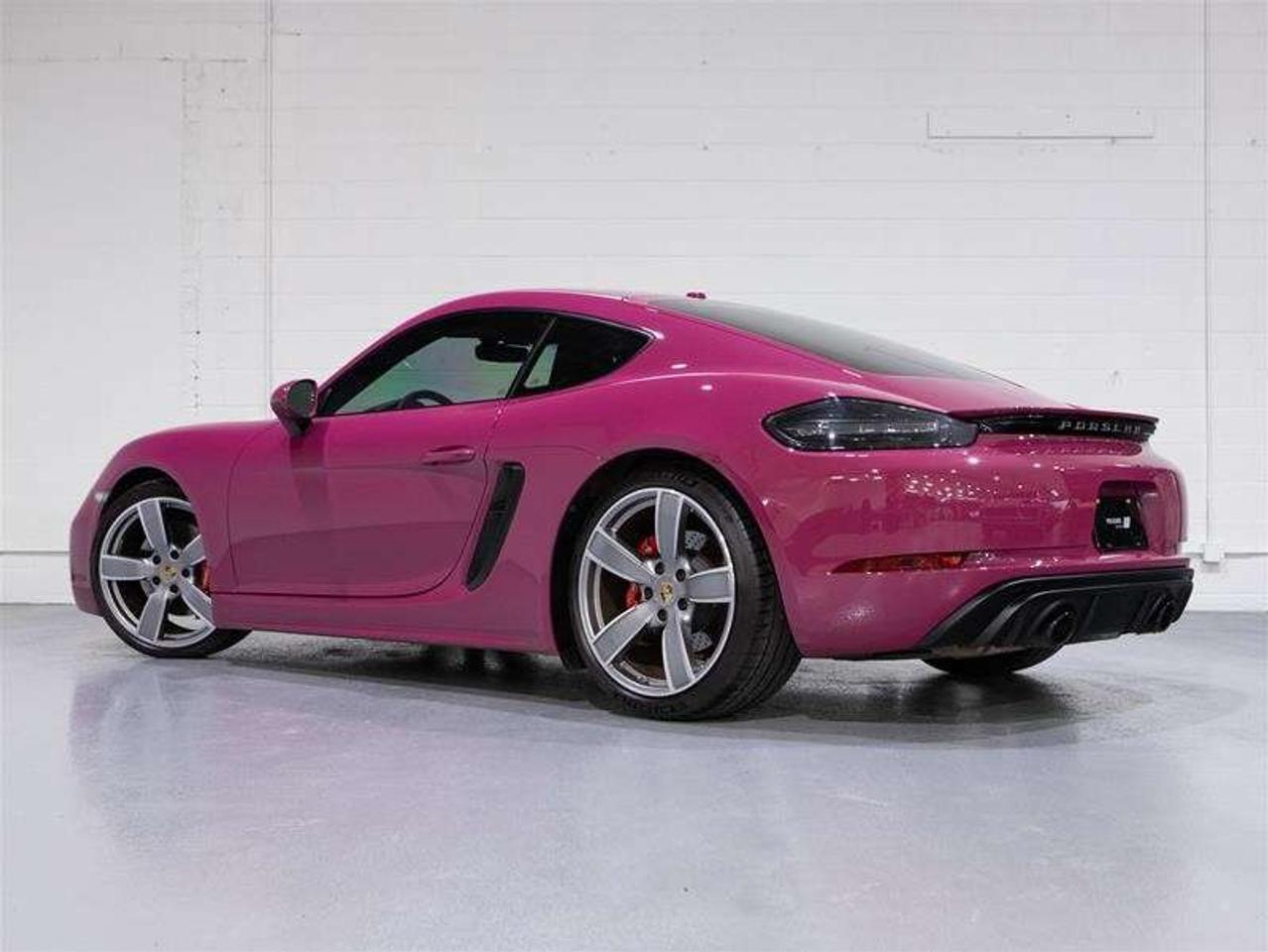 2025 Porsche 718 Cayman GTS 4.0 Coupe Photo