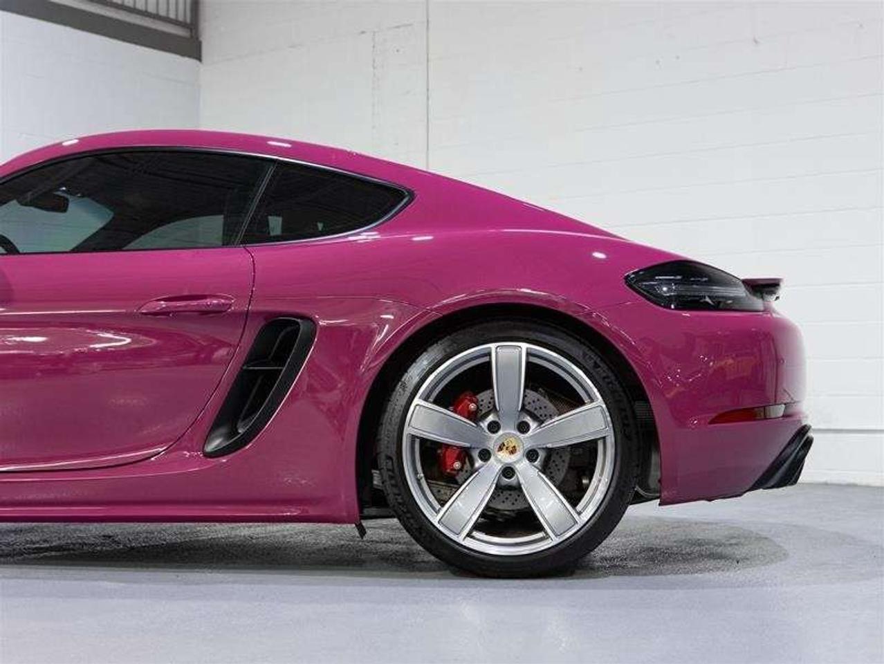 2025 Porsche 718 Cayman GTS 4.0 Coupe Photo