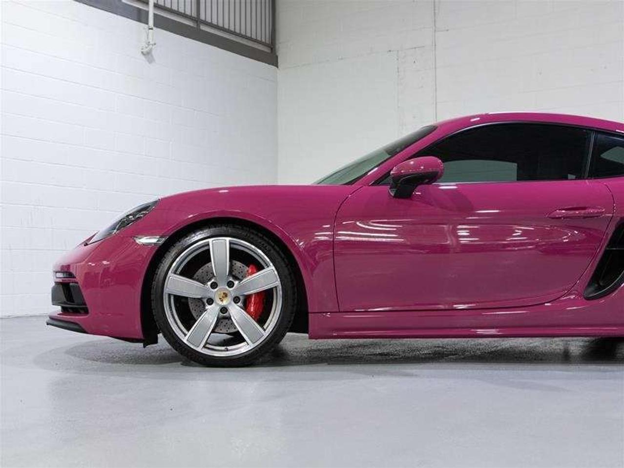 2025 Porsche 718 Cayman GTS 4.0 Coupe Photo