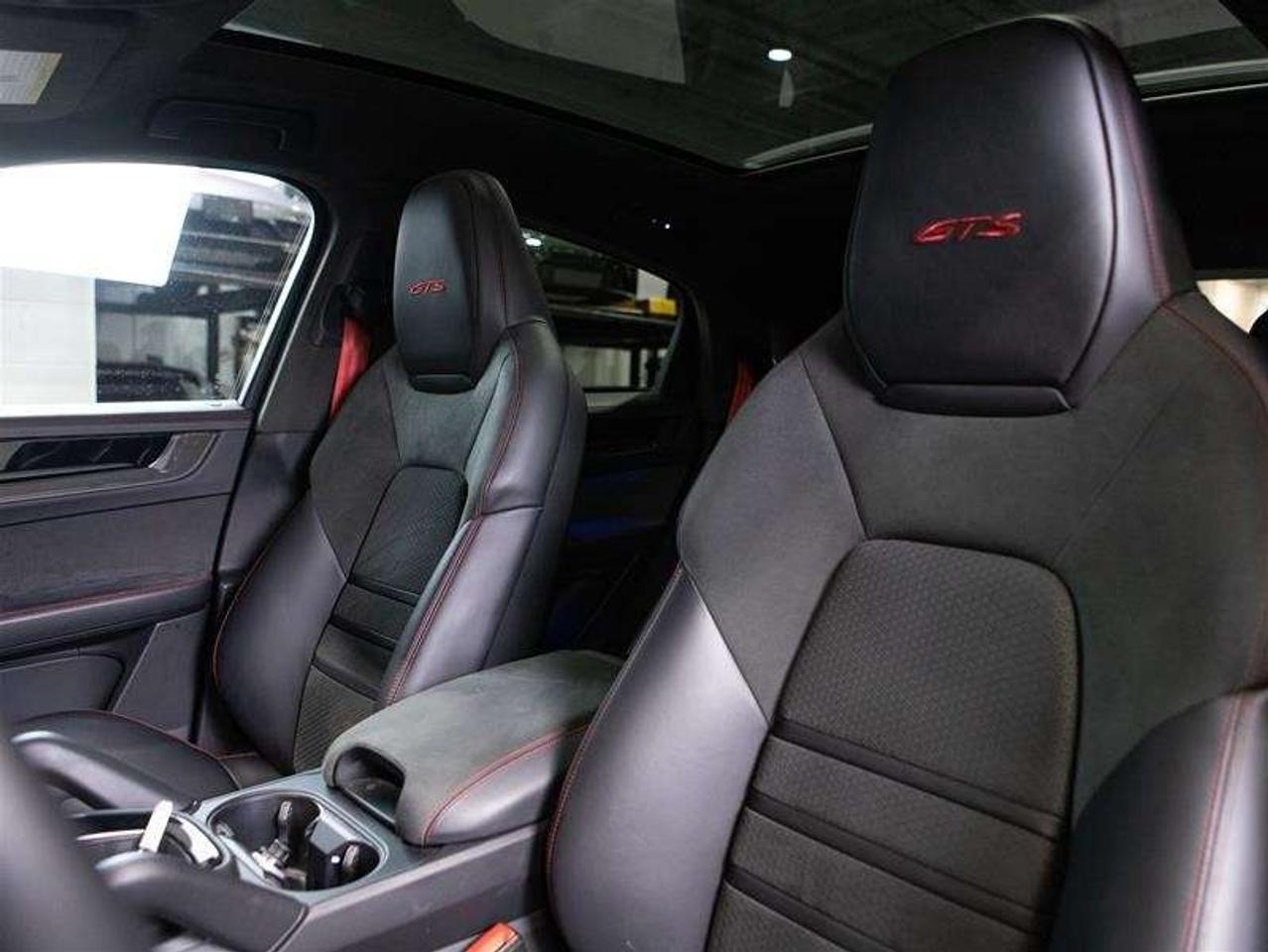 2025 Porsche Cayenne GTS Coupe AWD Photo