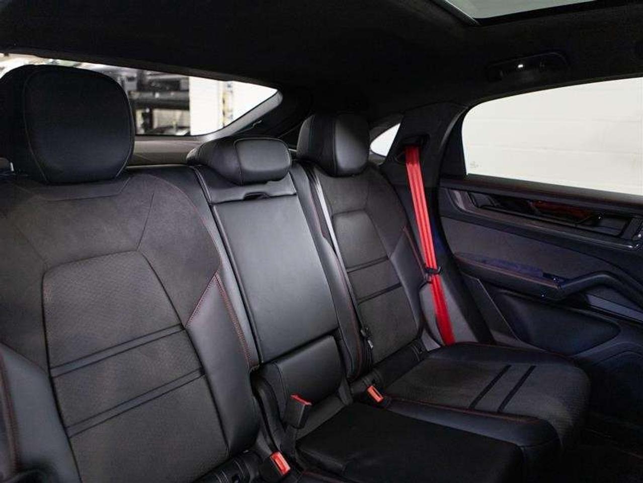 2025 Porsche Cayenne GTS Coupe AWD Photo