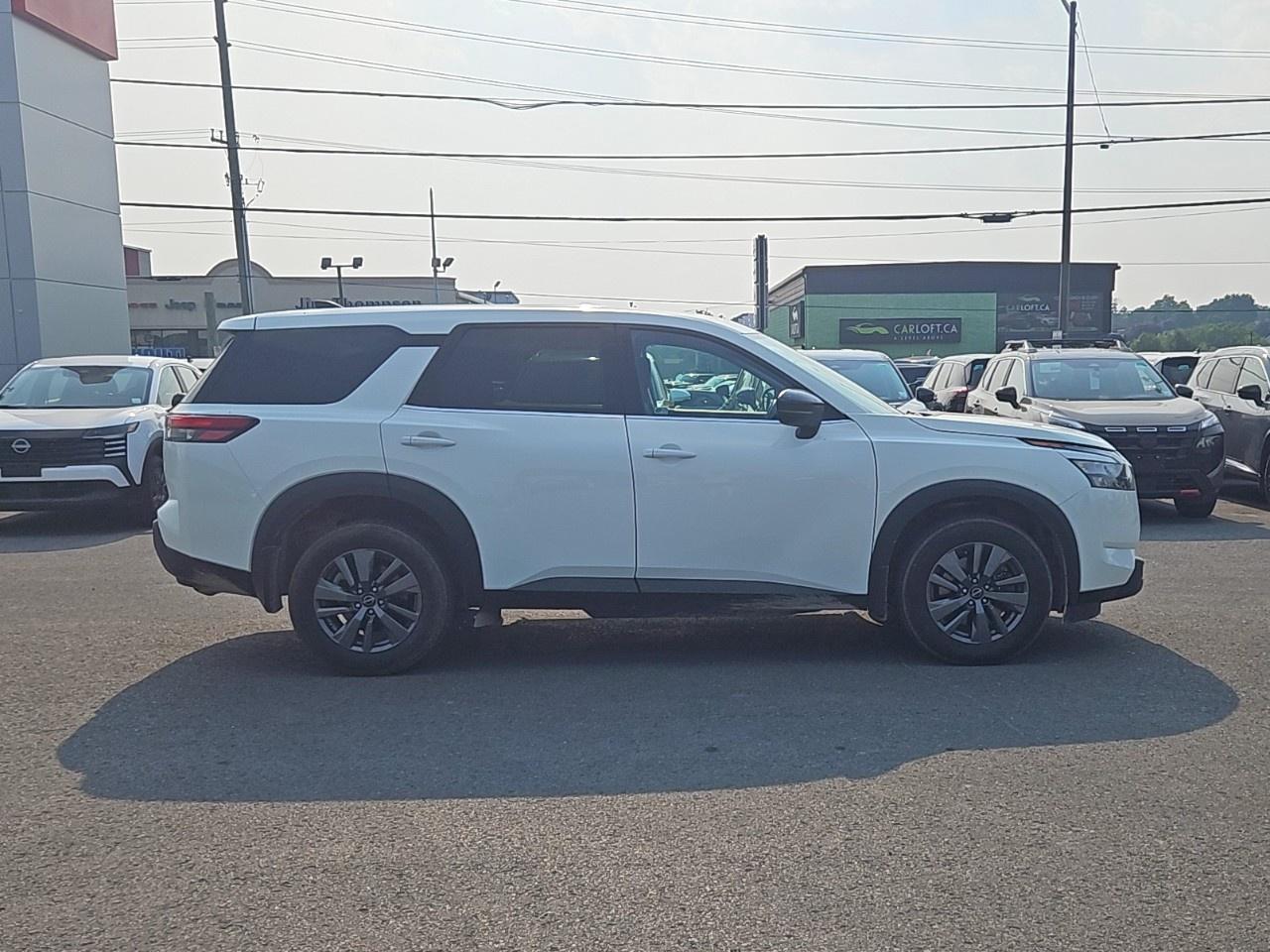 2023 Nissan Pathfinder S 4WD Photo